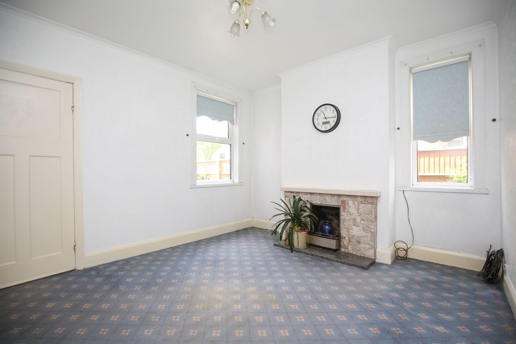 Property photo 3 of 19 Mw-5685