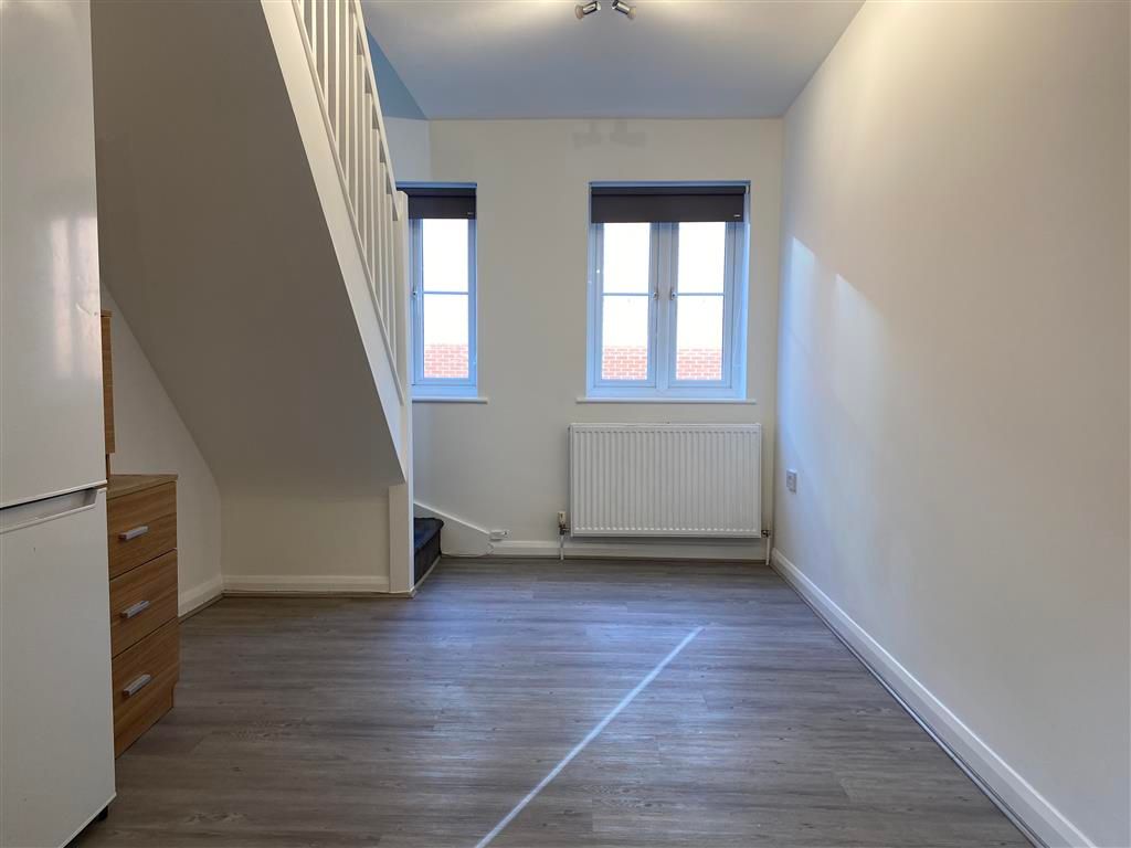 Property photo 2 of 5 Living Room