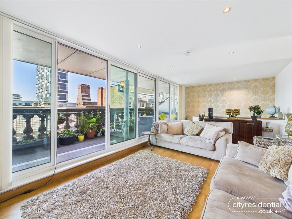 Property photo 2 of 24