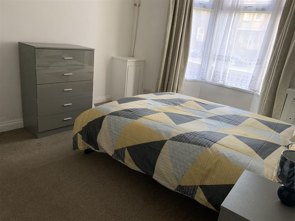 Property photo 2 of 7 Img_5402.Jpg