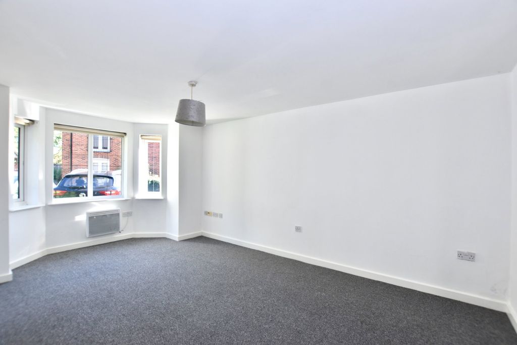 Property photo 3 of 8