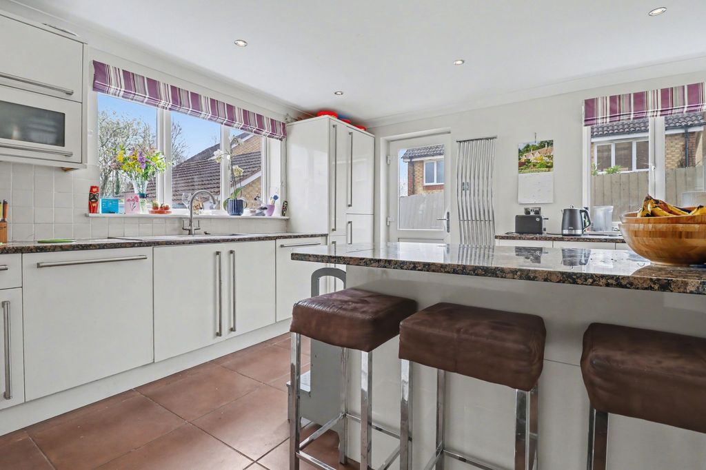 Property photo 2 of 13