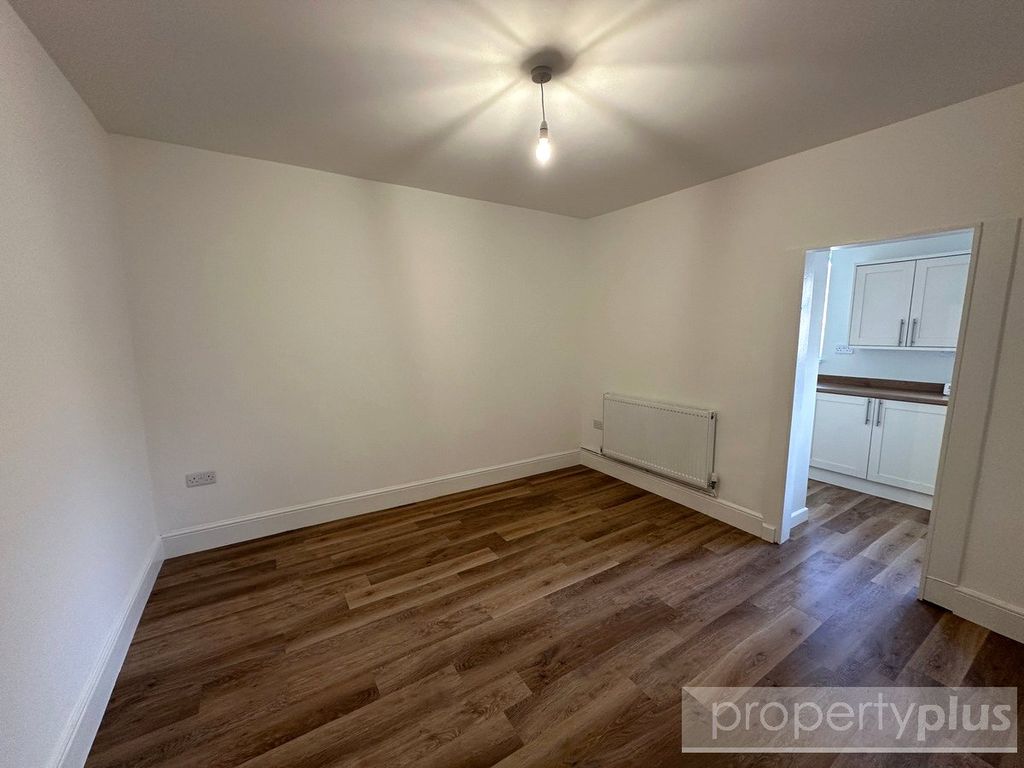 Property photo 3 of 14 Picture No. 10