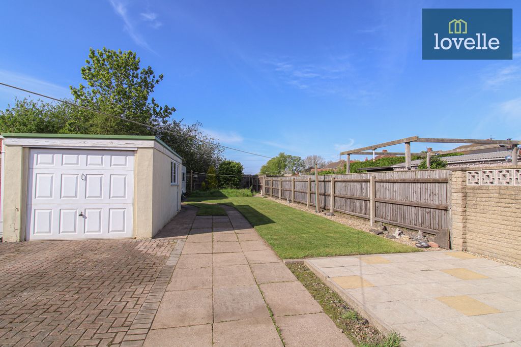 Property photo 2 of 16