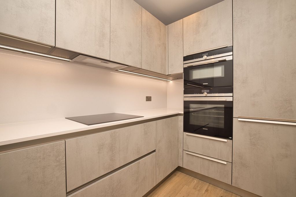 Additional image 9 of 2 bed flat for saleBeach Drive, Ramsgate CT11