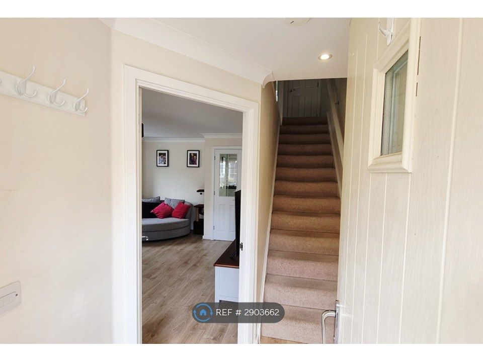 Property photo 3 of 31