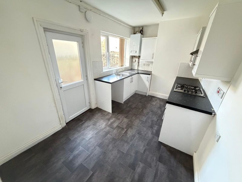 Property photo 1 of 8 Photo 12