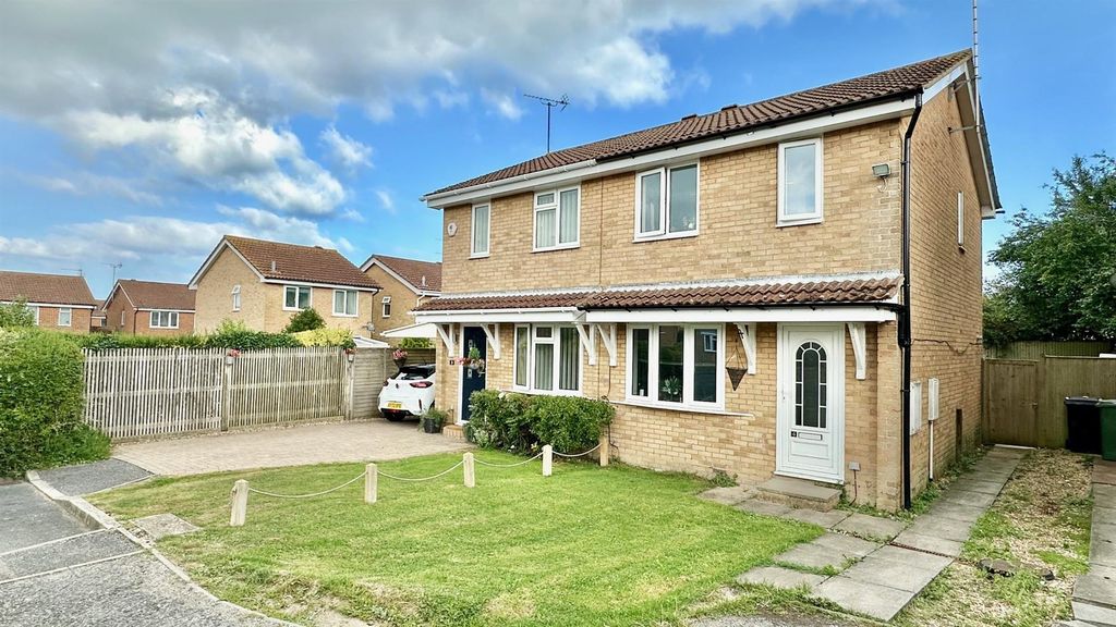 Property photo 1 of 11