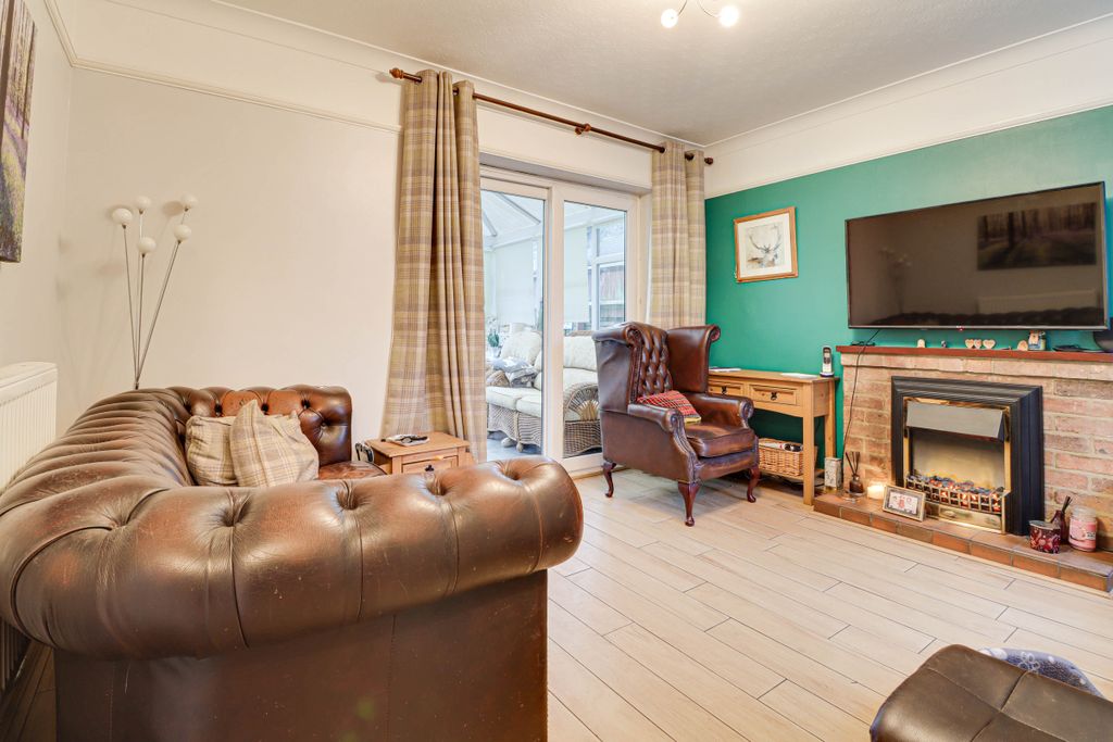 Property photo 2 of 21 Family Room