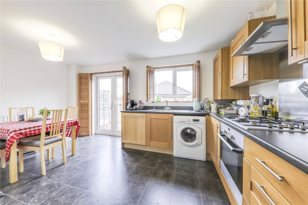 Property photo 3 of 7 Picture No. 06