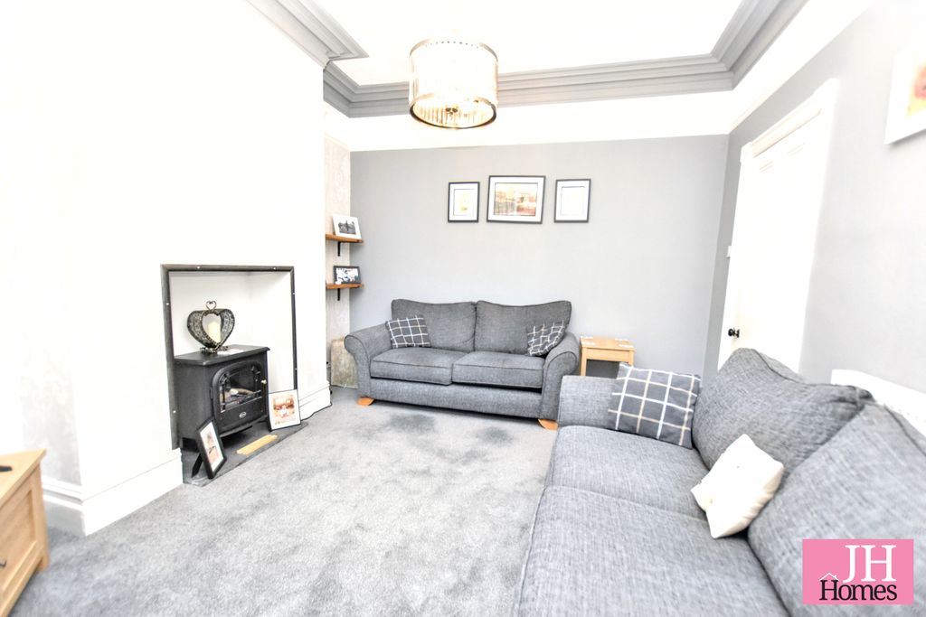 Property photo 3 of 19