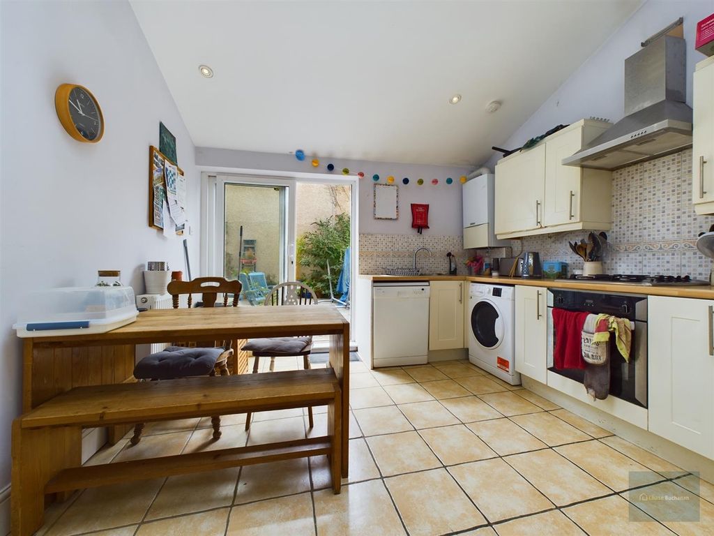 Property photo 2 of 16 Kitchen/Dining Room
