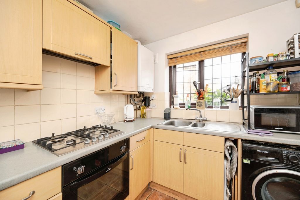 Property photo 2 of 18 Pbox-Img.Jpg