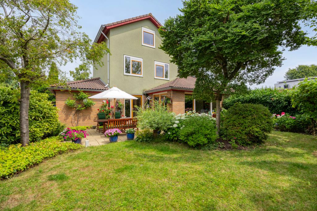 Property photo 3 of 41