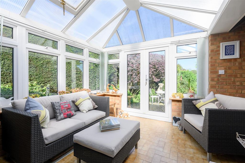 Property photo 3 of 20 Conservatory