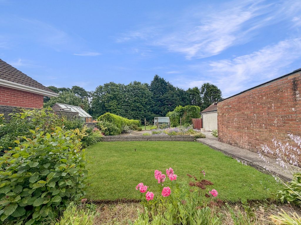 Property photo 3 of 30