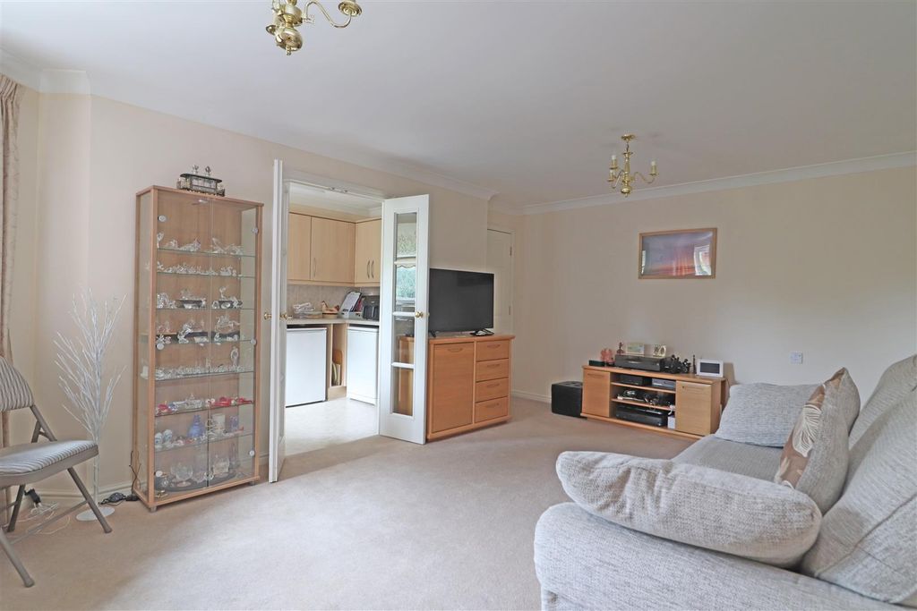 Property photo 2 of 16