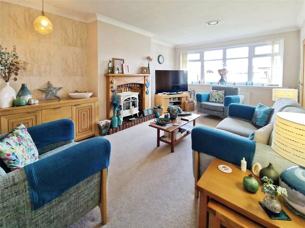 Property photo 2 of 16 Picture No. 10