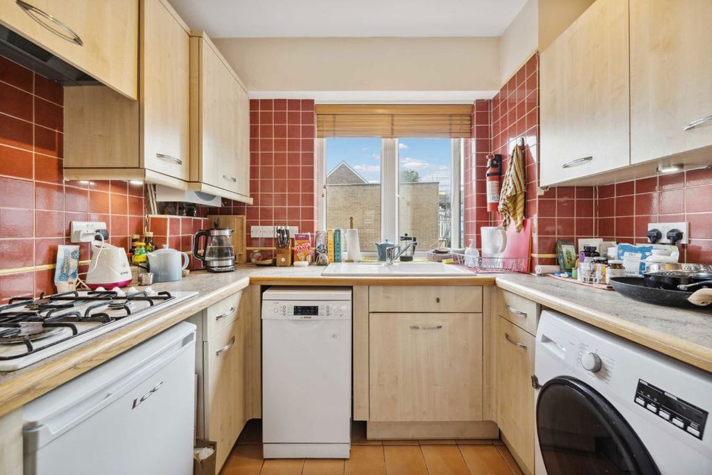 Property photo 3 of 4