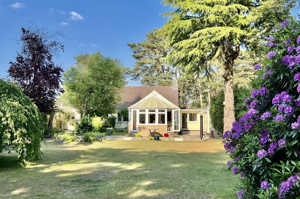 Property photo 1 of 25 3 Bedroom Bungalow For Sale