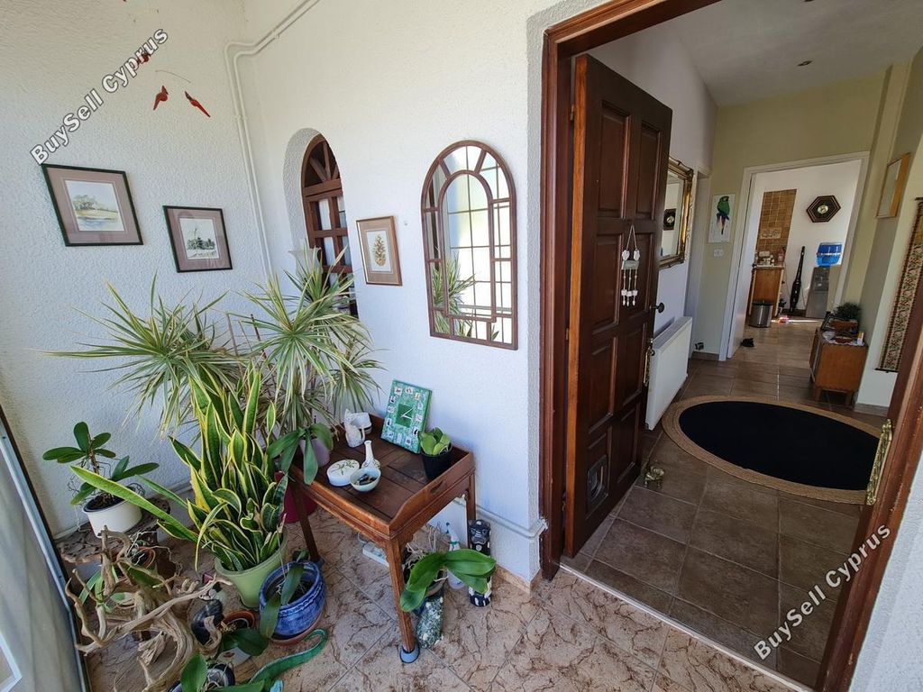 Property photo 3 of 50