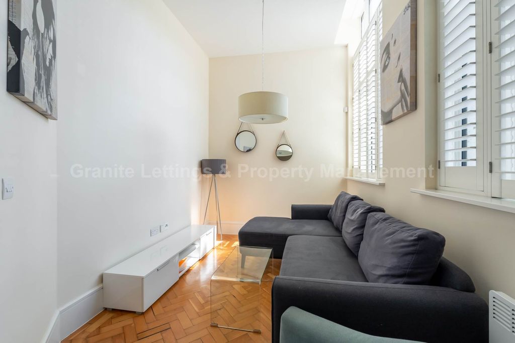 Property photo 3 of 31