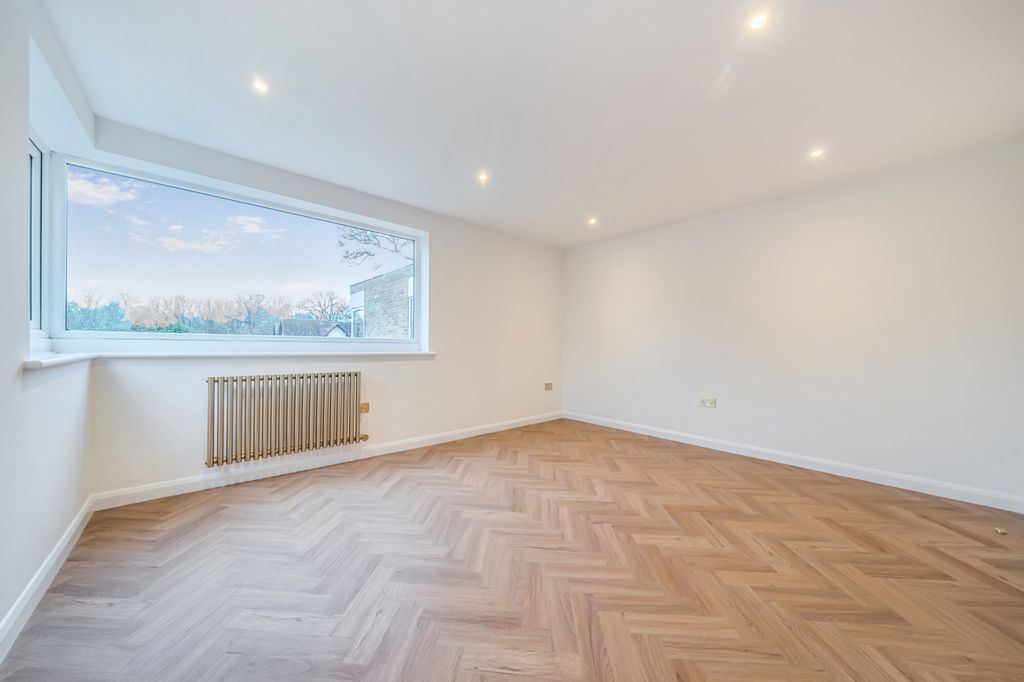 Property photo 2 of 10 Reception