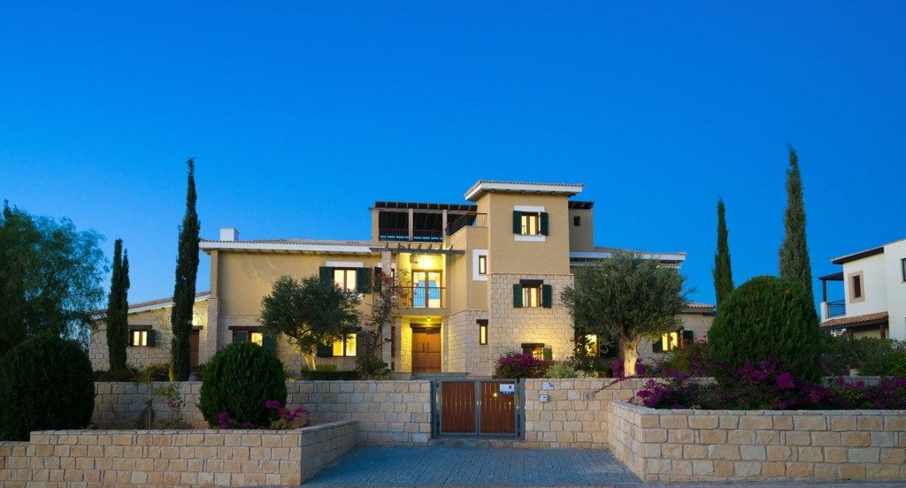 Property photo 1 of 46