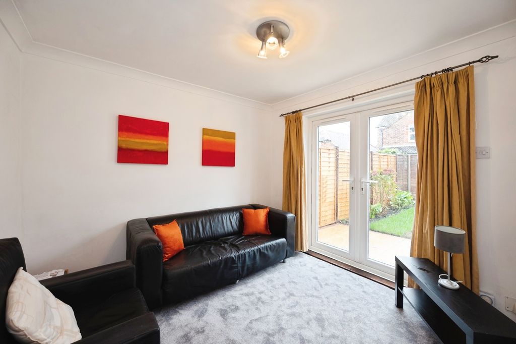 Property photo 3 of 19 Pbox-Img.Jpg