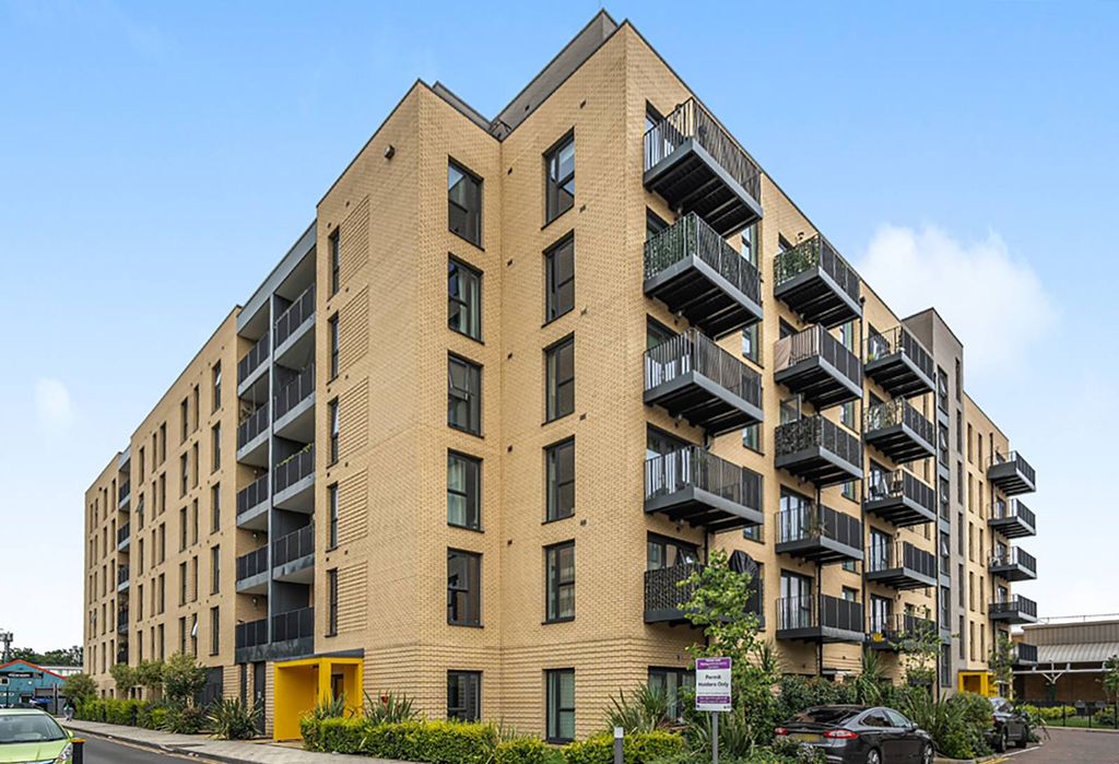 Property photo 1 of 11