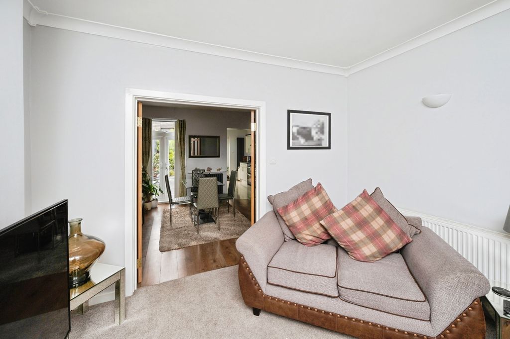 Property photo 3 of 20 Pbox-Img.Jpg