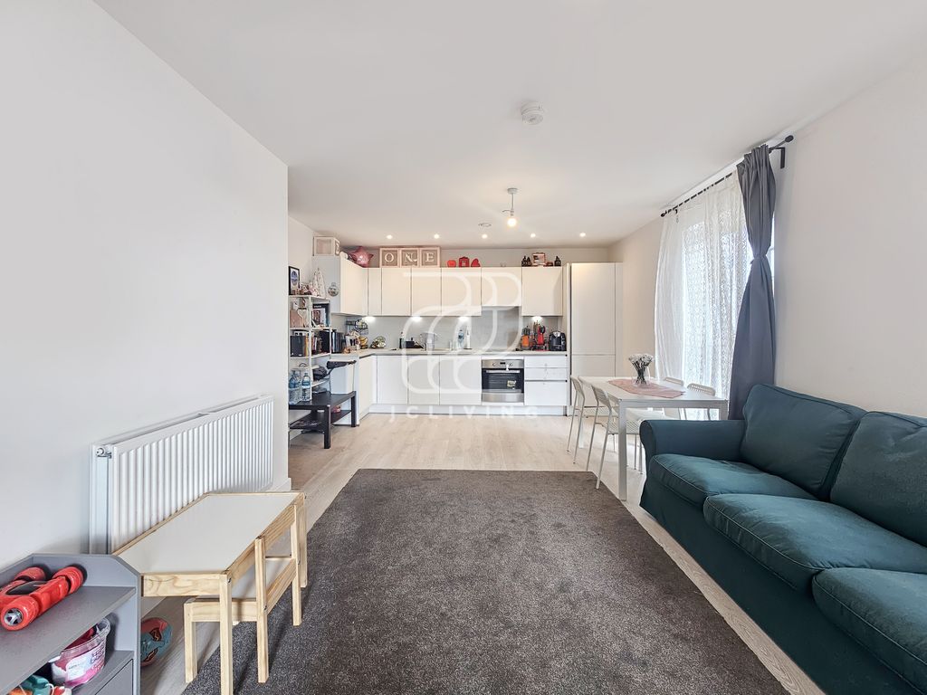 Property photo 1 of 15 Tabbard Apartments, East Acton Lane, W3