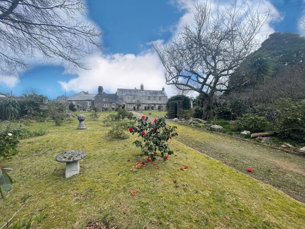 Property photo 3 of 25