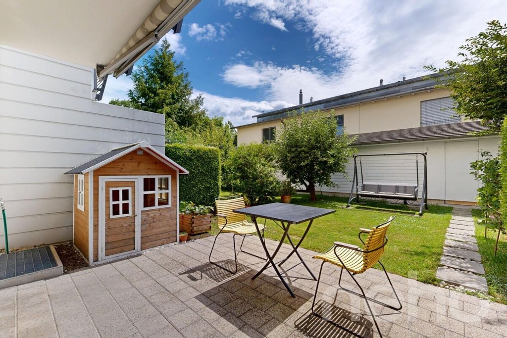 Property photo 3 of 12