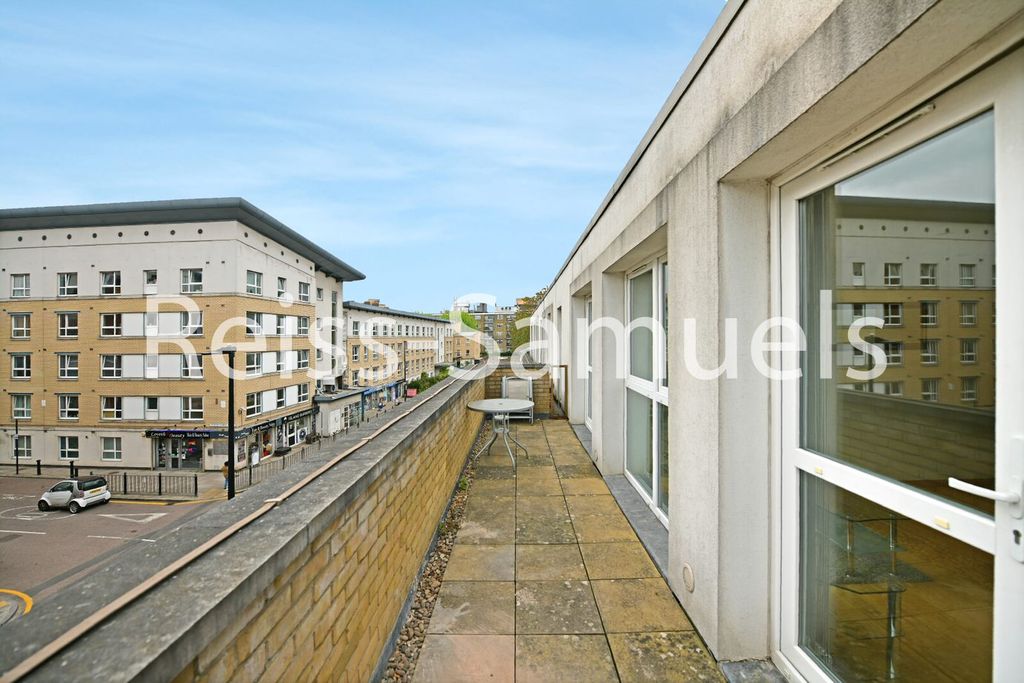 Property photo 1 of 23