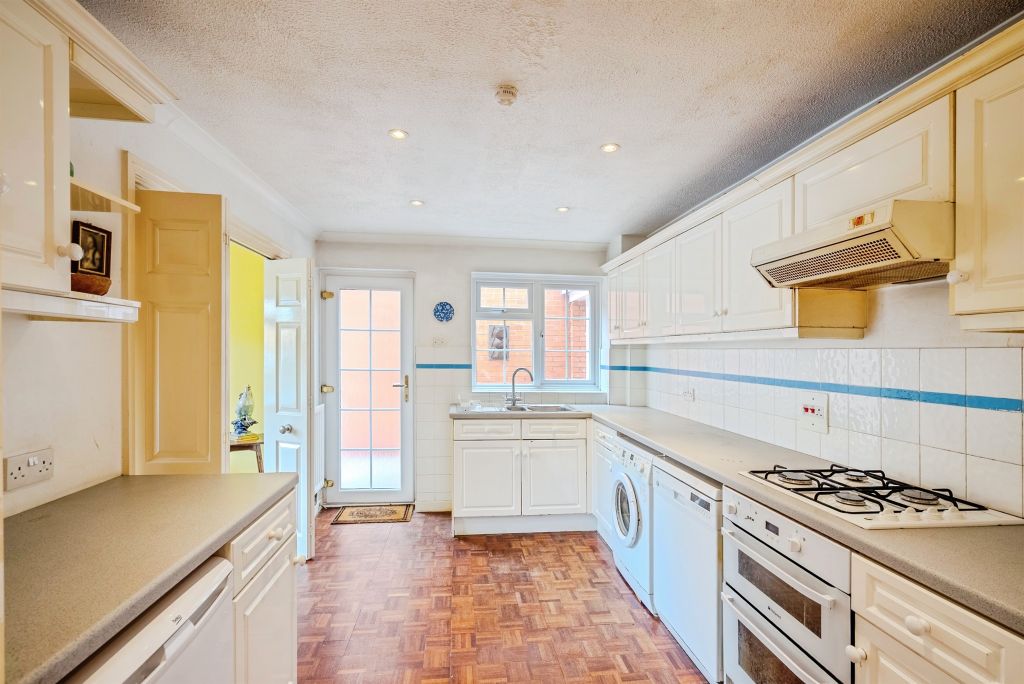 Property photo 3 of 17