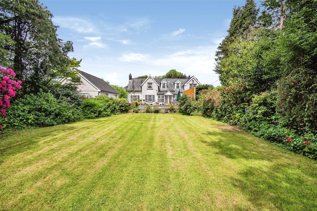 Property photo 2 of 16 Picture No. 27