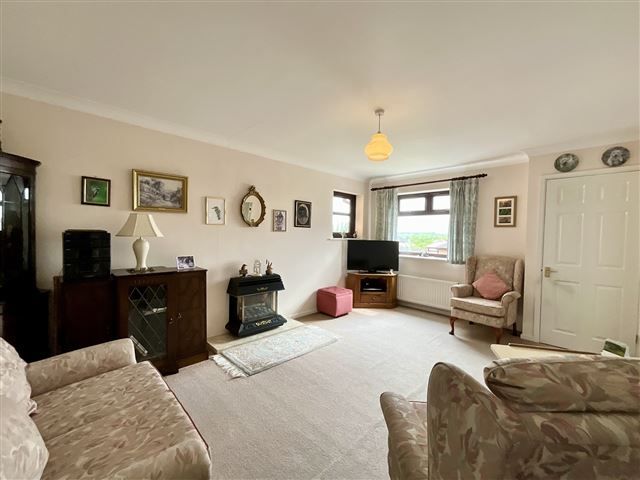 Property photo 2 of 15 Lounge