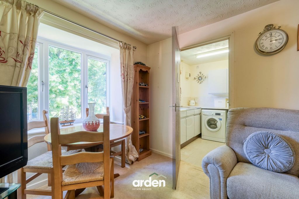 Property photo 3 of 18