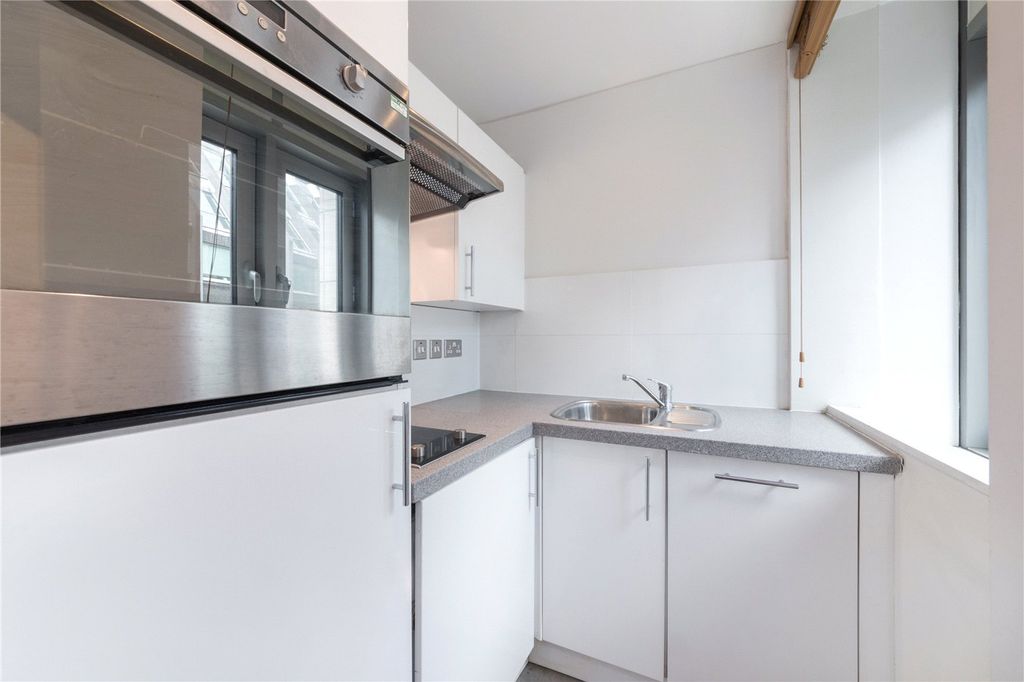 Property photo 3 of 6 Picture No. 02