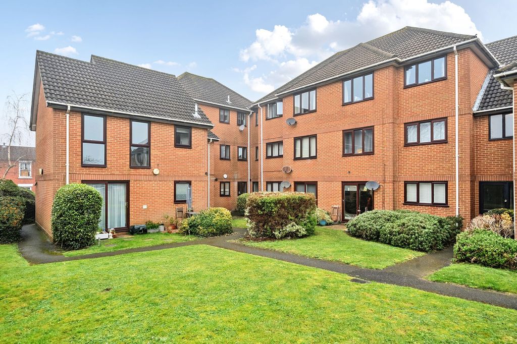 Property photo 1 of 17