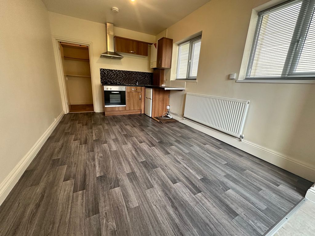 Property photo 1 of 11 Image