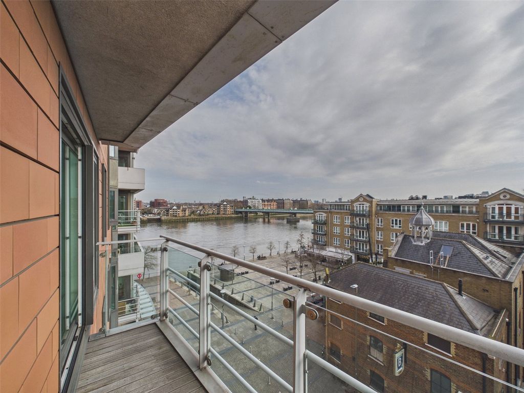 Property photo 3 of 34 Balcony