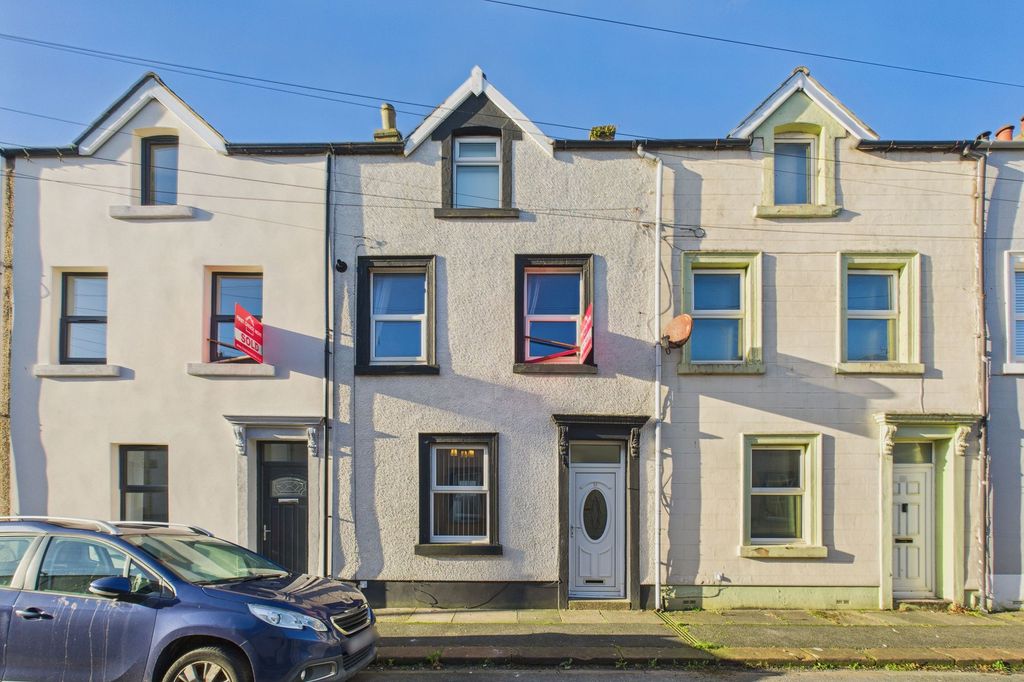 Property photo 2 of 30