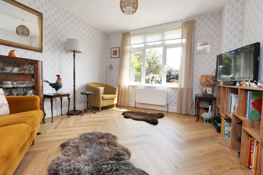 Property photo 3 of 20
