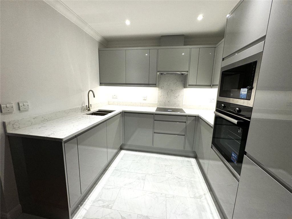 Property photo 2 of 19 Picture No. 08