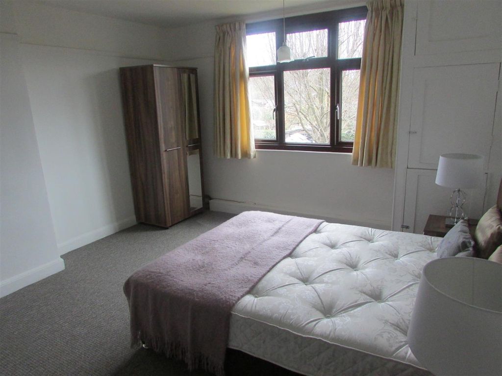 Property photo 3 of 7 Hillside 011.Jpg