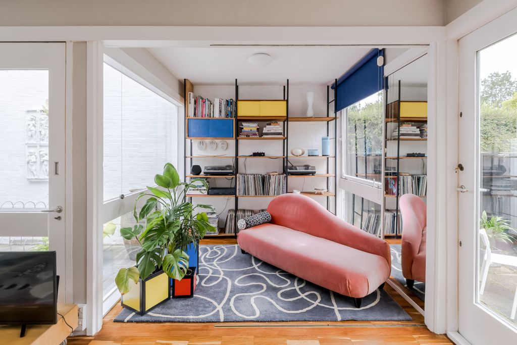 Property photo 2 of 24