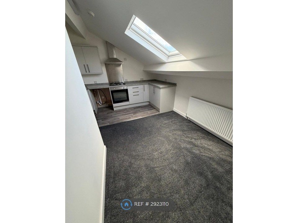Property photo 2 of 13 Kitchen