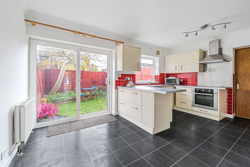 Property photo 2 of 17 Picture No. 02